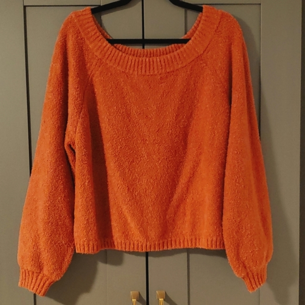 HOLLISTER Rust Colored Sweater- MED